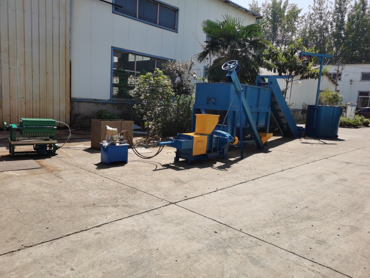 1-3T/H Palm Fruit Oil Pressing Production Line In Cote dIvoire(图2) 1-3T/H Palm Fruit Oil Pressing Production Line In Cote dIvoire(图2)